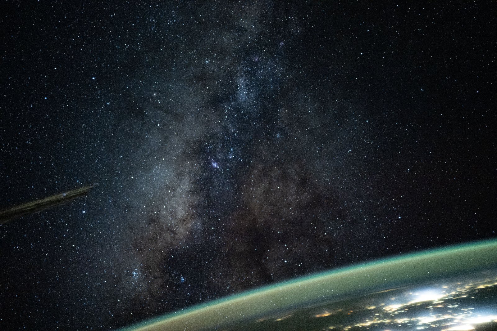宇宙から撮影した天の川（画像：NASA/JAXA）